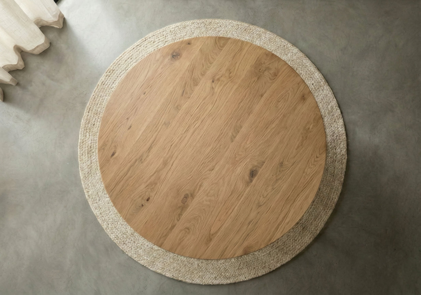 Abigail Round Pedestal Table in Oak